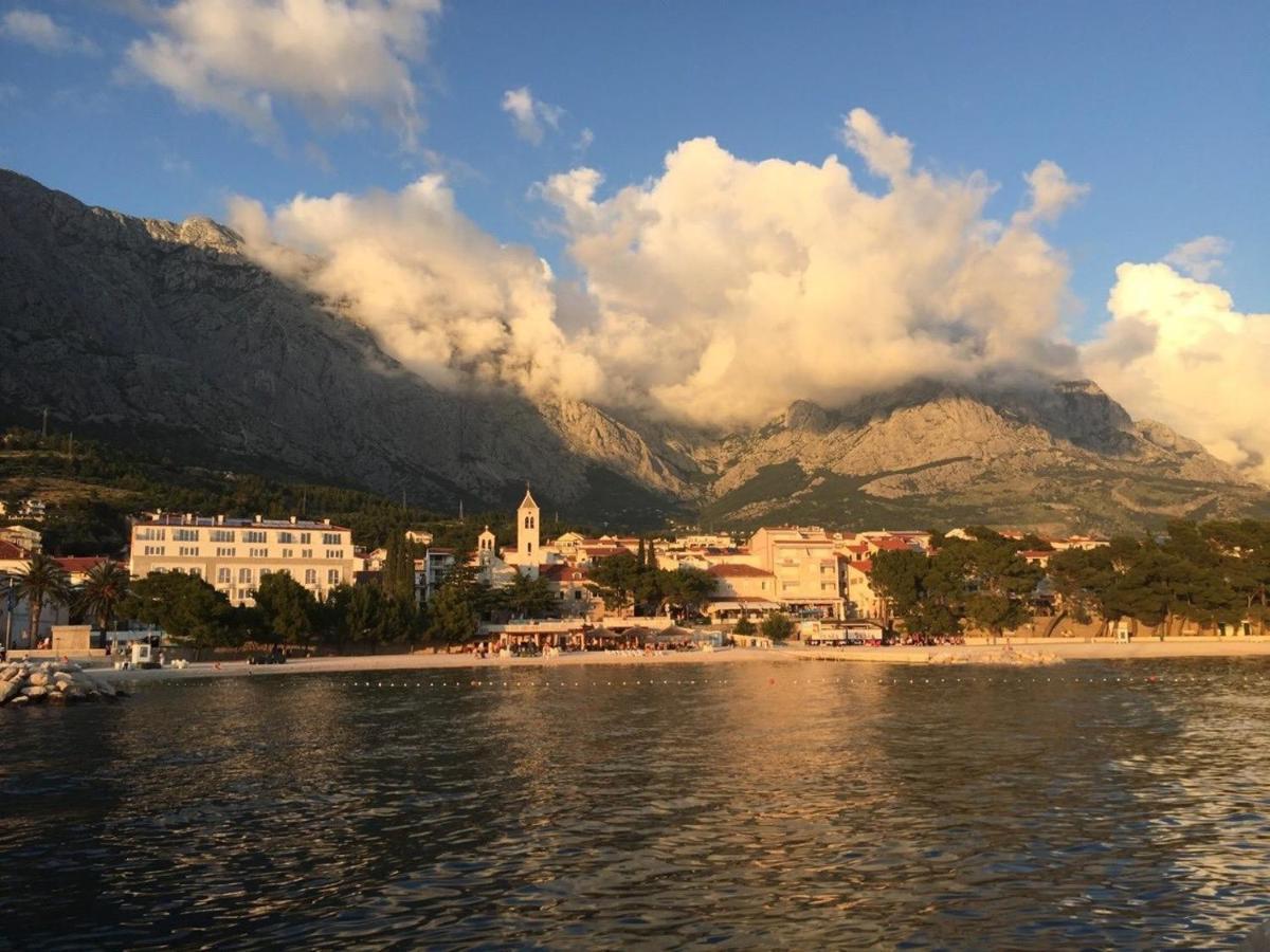 House Elka Hotell Baška Voda Eksteriør bilde