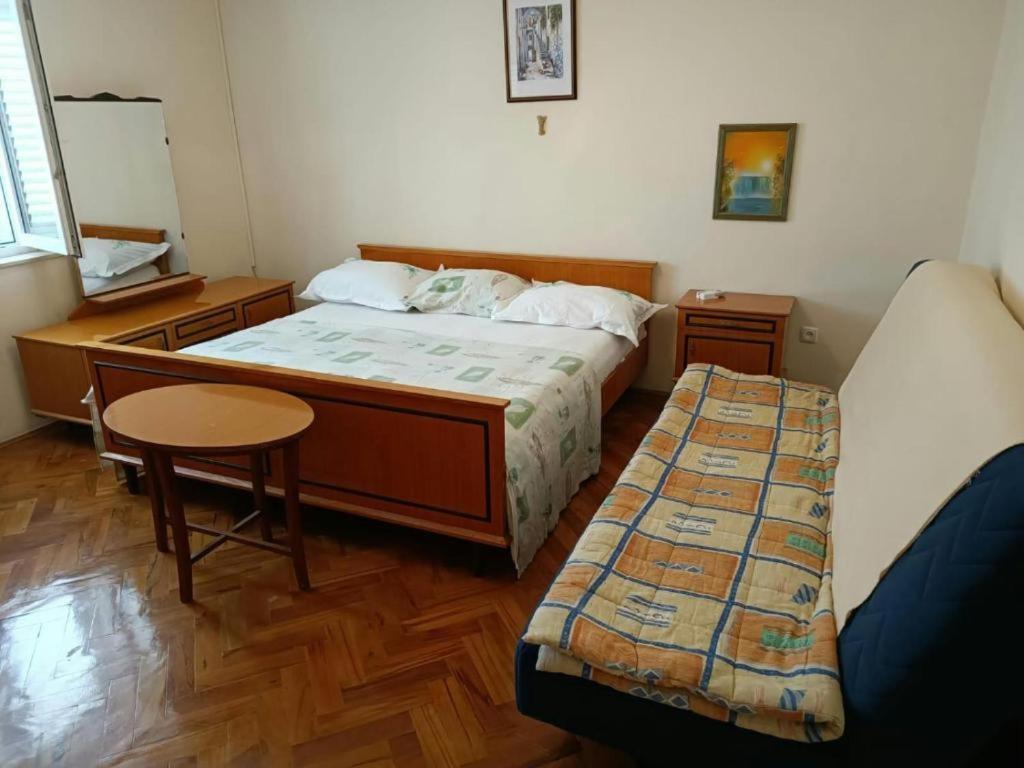 House Elka Hotell Baška Voda Eksteriør bilde